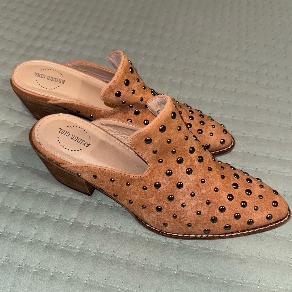 Arider Girl Cara Studded Mule Clogs – Whiskey Brown – Size 7